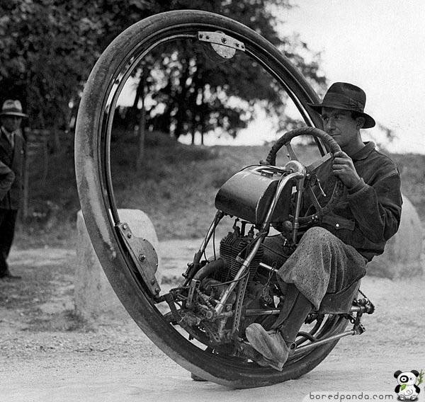 17.)单轮摩托车,最高时速可达93 mph(1931)。