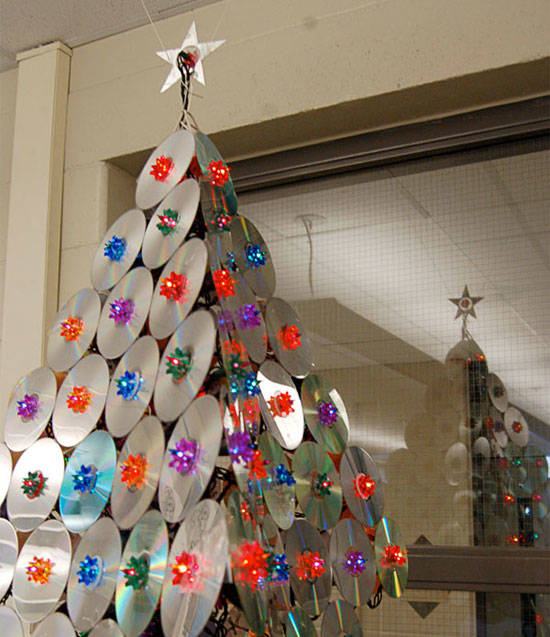 Instead Of Throwing Out Old CDs, You Can Turn Them Into Beautiful