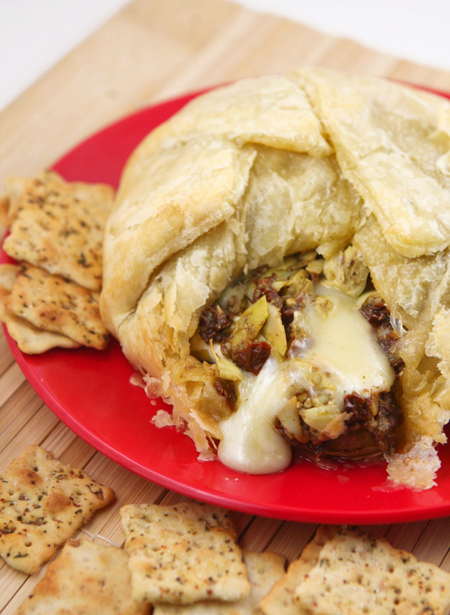 But if you're anything like me, you'll wanna wrap all that cheesiness in some carby goodness.