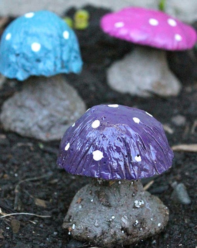 Make cute concrete garden mushrooms.