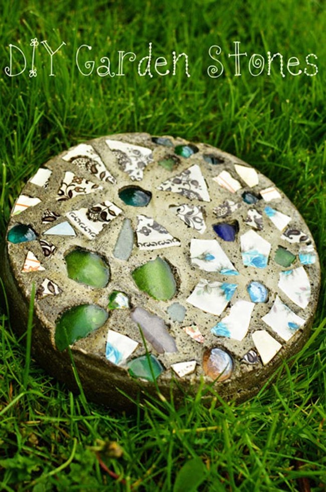 Make stepping stones to add some one-of-a-kind flair to your garden. 