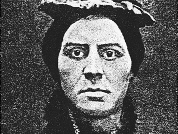 Thomas had a violent temper and she would often berate Webster harshly. Webster started to come to work drunk so she could deal with the yelling.
