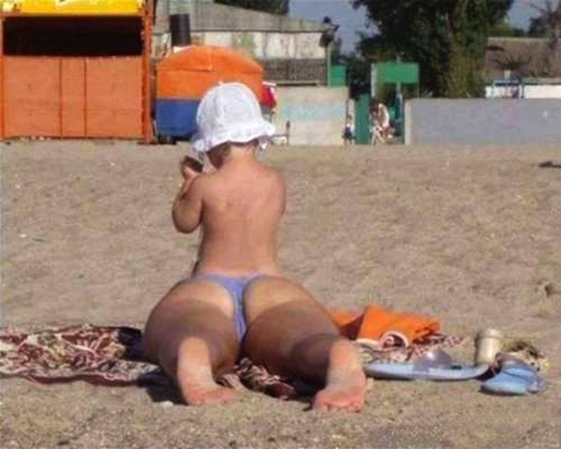 That baby doesn't have a big bottom.